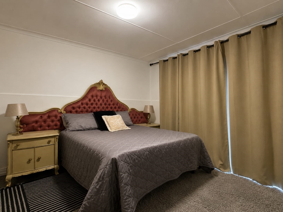 5 Bedroom Property for Sale in Stilbaai Wes Western Cape